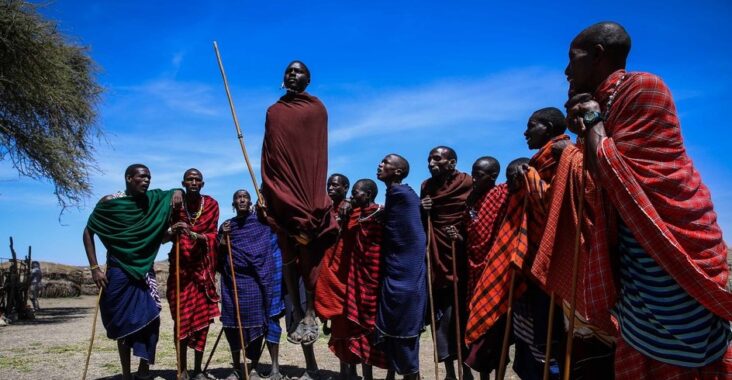 Maasai: Dari Pakaian Merah Cerah hingga Tarian Lompat yang Ikonik